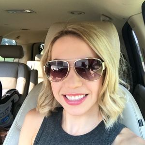 Meet your Posher, Nicole